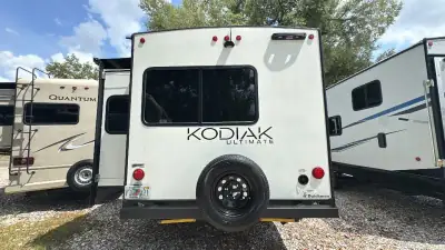 2023 Kodiak By Dutchmen Kodiak Ultimate 2921FKDS photo 9
