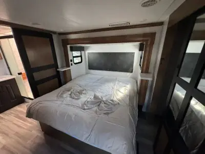 2022 Heartland Bighorn Fifth Wheel 3950FL photo 33