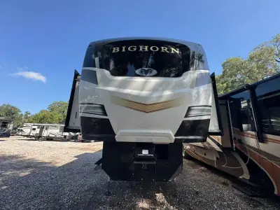 2022 Heartland Bighorn Fifth Wheel 3950FL photo 3