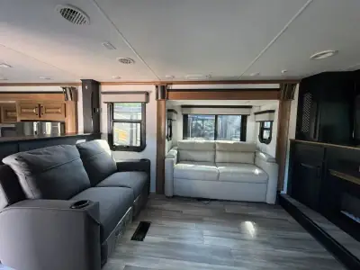 2022 Heartland Bighorn Fifth Wheel 3950FL photo 21