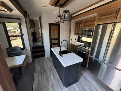 2022 Heartland Bighorn Fifth Wheel 3950FL photo 27