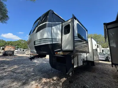 2022 Heartland Bighorn Fifth Wheel 3950FL photo 4