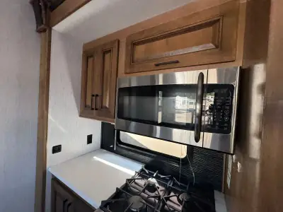 2022 Heartland Bighorn Fifth Wheel 3950FL photo 46