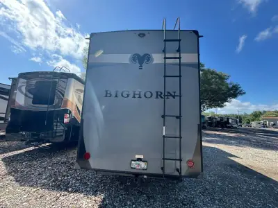 2022 Heartland Bighorn Fifth Wheel 3950FL photo 5