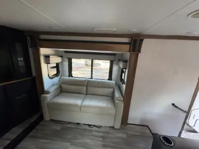 2022 Heartland Bighorn Fifth Wheel 3950FL photo 22