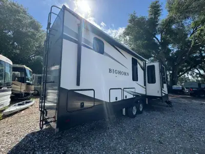 2022 Heartland Bighorn Fifth Wheel 3950FL photo 6