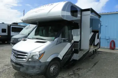2017 Forest River Forester MBS 2401R photo 3