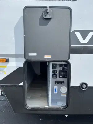 2024 Winnebago VOYAGE 2831RB photo 7