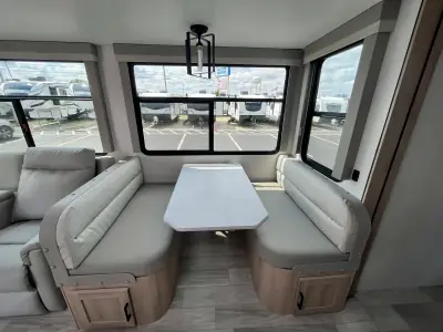 2024 Winnebago VOYAGE 2831RB photo 13