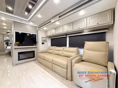 2026 Tiffin Motorhomes Allegro RED photo 12