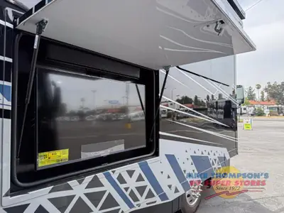 2026 Tiffin Motorhomes Allegro RED photo 7