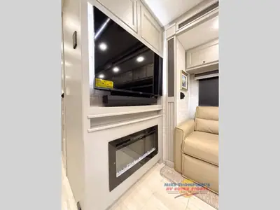 2026 Tiffin Motorhomes Allegro RED photo 16
