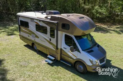 2017 Winnebago NAVION Navion 24J photo 10