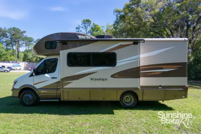 2017 Winnebago NAVION Navion 24J photo 6