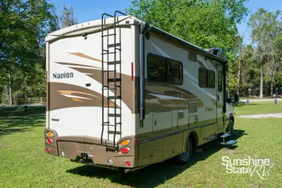2017 Winnebago NAVION Navion 24J photo 3