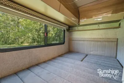 2017 Winnebago NAVION Navion 24J photo 19