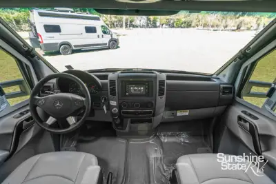 2017 Winnebago NAVION Navion 24J photo 21