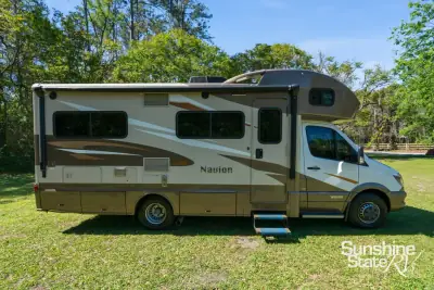 2017 Winnebago NAVION Navion 24J photo 2