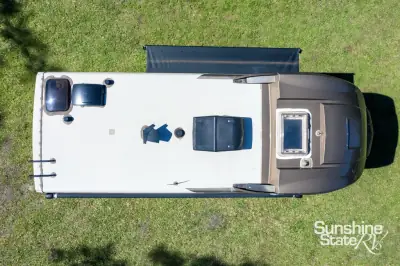 2017 Winnebago NAVION Navion 24J photo 11