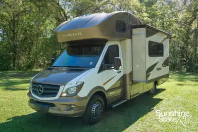 2017 Winnebago NAVION Navion 24J photo 7