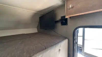 2019 Winnebago Outlook 22E photo 15