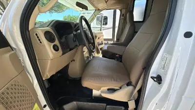 2019 Winnebago Outlook 22E photo 8