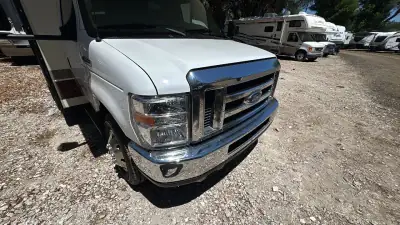 2019 Winnebago Outlook 22E photo 41