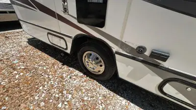 2019 Winnebago Outlook 22E photo 37