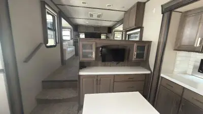 2021 Grand Design Solitude Fifth Wheel 375RES photo 18
