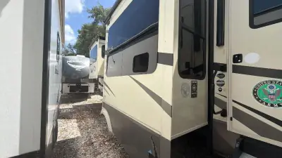 2021 Grand Design Solitude Fifth Wheel 375RES photo 9