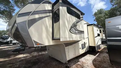 2021 Grand Design Solitude Fifth Wheel 375RES photo 2