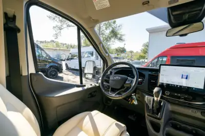2025 Chinook Maverick EB 360 AWD photo 28