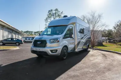 2025 Chinook Maverick EB 360 AWD