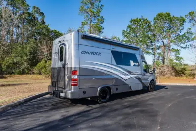 2025 Chinook Maverick EB 360 AWD photo 6