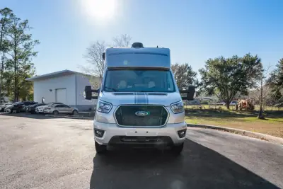 2025 Chinook Maverick EB 360 AWD photo 12