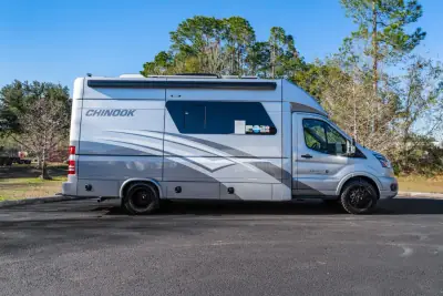 2025 Chinook Maverick EB 360 AWD photo 13