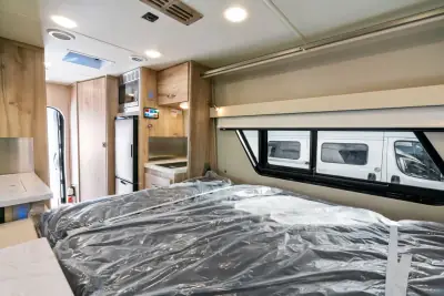 2025 Chinook Maverick EB 360 AWD photo 16