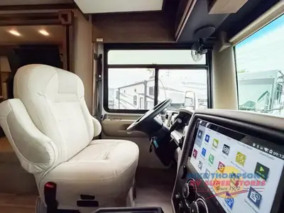 2026 Tiffin Motorhomes Open Road Allegro photo 8