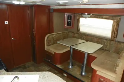 2014 Winnebago Industries Towables Minnie 2201 DS photo 8