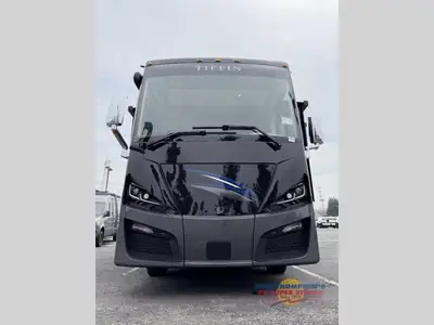 2026 Tiffin Motorhomes Phaeton photo 2