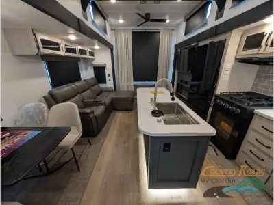 2026 Forest River Puma Vista 422LFT photo 9