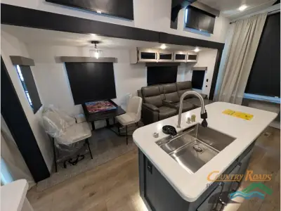 2026 Forest River Puma Vista 422LFT photo 10