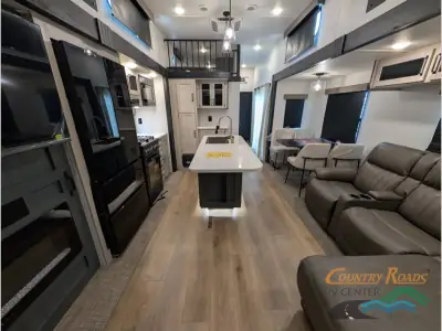 2026 Forest River Puma Vista 422LFT photo 12