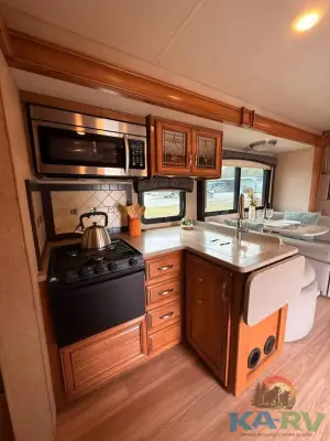 2017 Thor Motor Coach CHATEAU 35SB photo 30