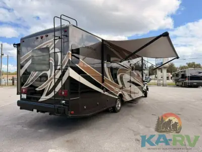 2017 Thor Motor Coach CHATEAU 35SB photo 8