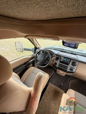 2017 Thor Motor Coach CHATEAU 35SB photo 38