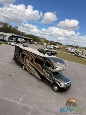 2017 Thor Motor Coach CHATEAU 35SB photo 10