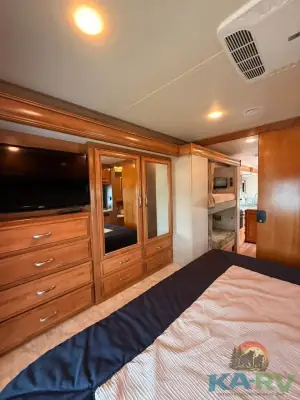 2017 Thor Motor Coach CHATEAU 35SB photo 14