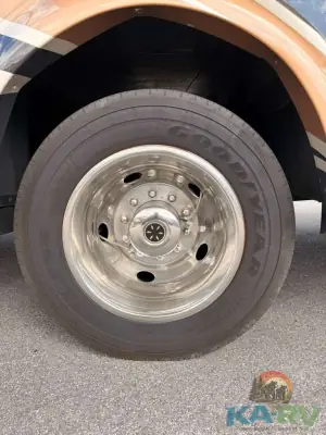 2017 Thor Motor Coach CHATEAU 35SB photo 39