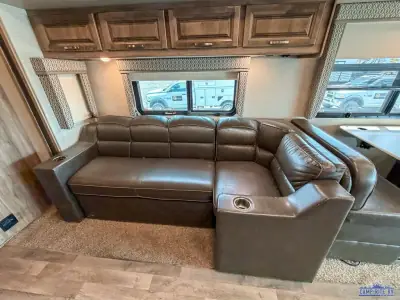 2019 Jayco Precept 33U photo 41